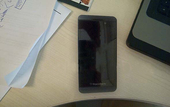 В Сеть попали данные о смартфонах BlackBerry 10 L-Series. Фото.