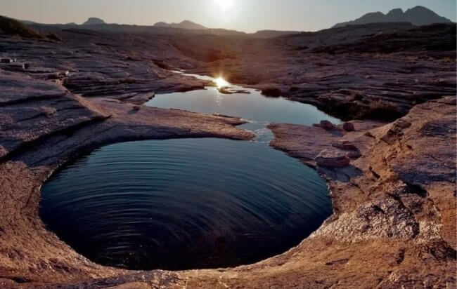 У воды с Марса и Земли один источник. Фото.
