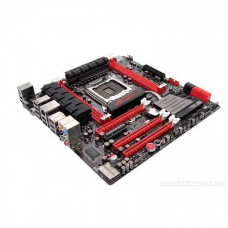 Asus представила материнскую плату Rampage IV Gene в исполнении LGA 2011. Фото.