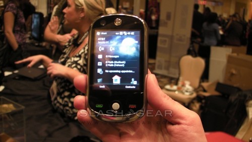 CES 2009: «живые» фото Motorola A3100. Фото.