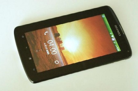 Планшетосмартфон от RenBen поддерживает работу с 2 SIM-картами. Фото.