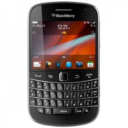 Спустя год после начала продаж BlackBerry Bold 9900 поступает в Китай. Фото.