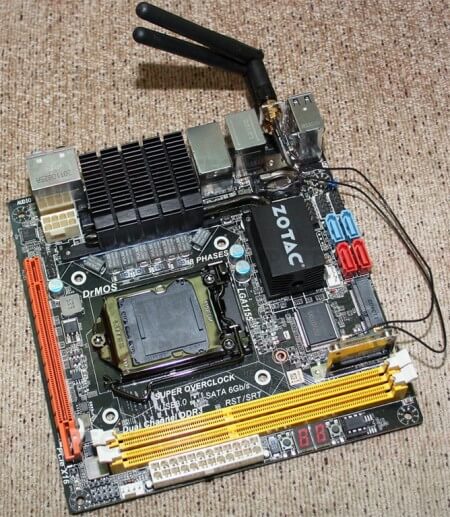 Zotac показала материнскую плату форм-фактора Mini-ITX на чипсете Z77. Фото.
