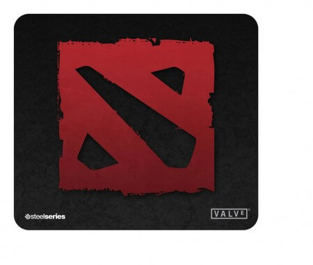 SteelSeries И Valve Corporation представляют коврик для мыши SteelSeries QCK+ DOTA 2 EDITION. Фото.