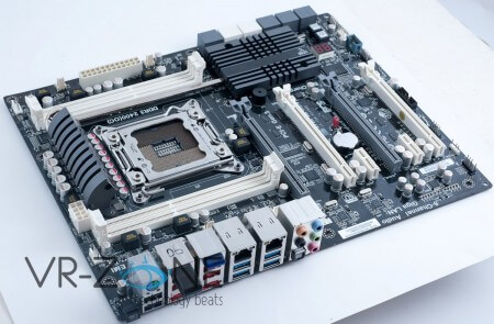 ECS X79R-AX Black Series: высокопроизводительная плата на чипсете X79. Фото.