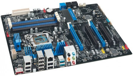 Intel готовит к выходу две новые материнские платы на чипсете Z68. Фото.