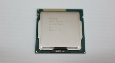 Intel готовит к выходу процессор Celeron 807UE с показателем TDP 10 Вт. Фото.