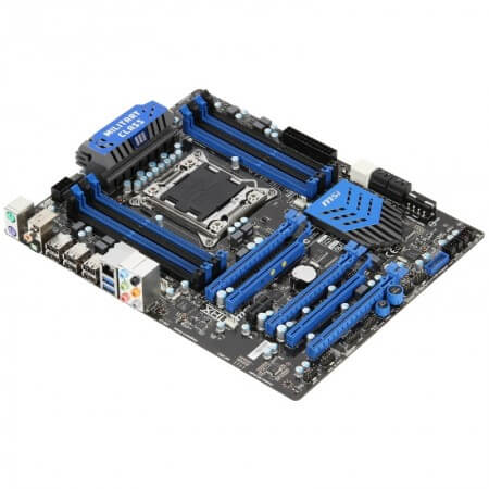 MSI показала материнскую плату X79A-GD45 (8D). Фото.