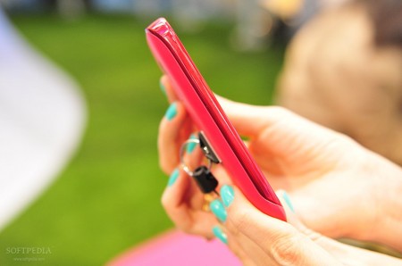 Nokia Lumia 610 официально дебютировала в Индии. Фото.