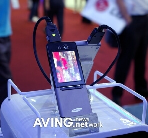 Плеер с AMOLED экраном от компании Samsung. Фото.