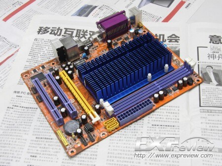 Soyo готовит к выходу материнскую плату на чипсете Intel NM10. Фото.