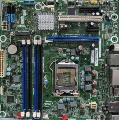 В Сети появились спецификации материнских плат Intel DQ77MK, DQ77KB и DB75EN. Фото.