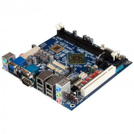 VIA показала материнские платы форм-фактора Mini-ITX с четырехъядерными процессорами. Фото.
