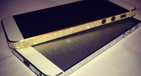 Пятый iPhone с ценой $24000. Фото.
