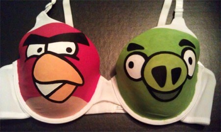 Игрушки, музыка, одежда и Angry Birds. Фото.