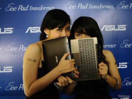 Стоимость планшета Asus Eee Pad Transformer 2 составит 499 долларов. Фото.