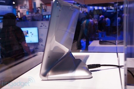 Panasonic готовит к выходу планшет для Skype. Фото.