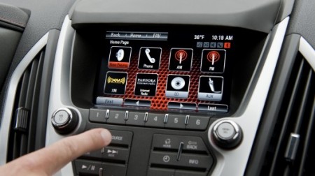 General Motors улучшит интеграцию смартфона и автомобиля с помощью системы IntelliLink. Фото.