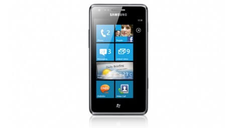 Samsung Omnia M обойдется в 10990 рублей. Фото.