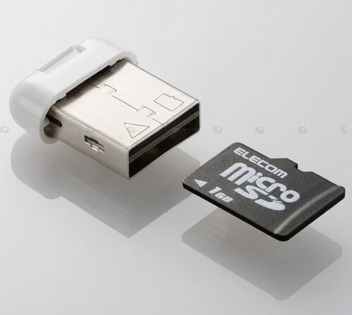 USB картридер MR-SMC03 весом 3 грамма от Elecom. Фото.