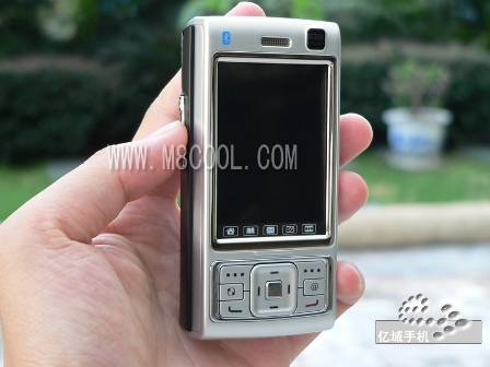 Клон Nokia N95 с 1 Гб встроенной памяти. Фото.