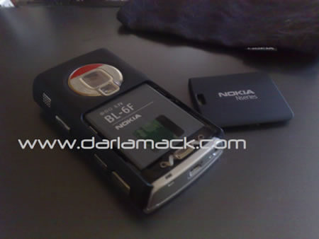 Nokia N95-3 еще один пакет батарей. Фото.