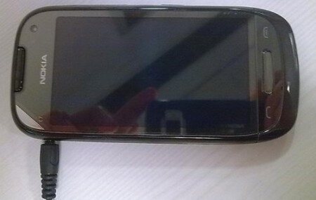 Nokia готовит к выпуску смартфон C7. Фото.
