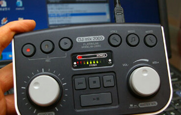 NTI Comodo Dj Mixer — микшер для начинающих Dj. Фото.