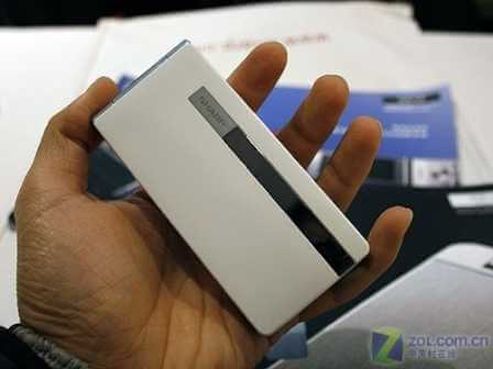 Sharp анонсировала камерафон SH6010C. Фото.