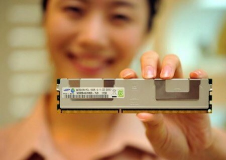 Samsung готовит к выходу энергоэффективные модули памяти для серверов. Фото.