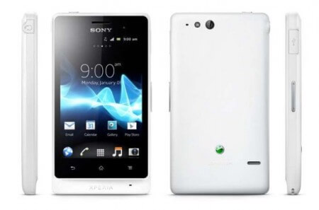 Разблокированный Sony Xperia Go в белом корпусе поступил в Великобританию. Фото.