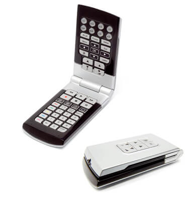 Пульт дистанционного управления с дизайном сотового телефона. Фото.