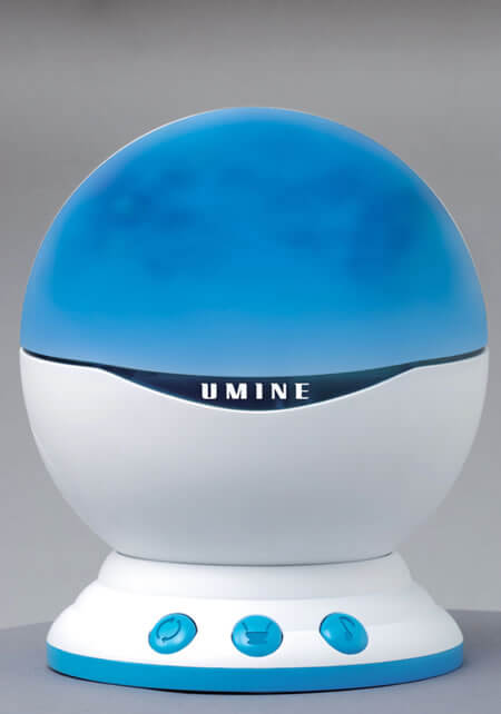 Побывай на море вместе с Tomy Umine. Фото.