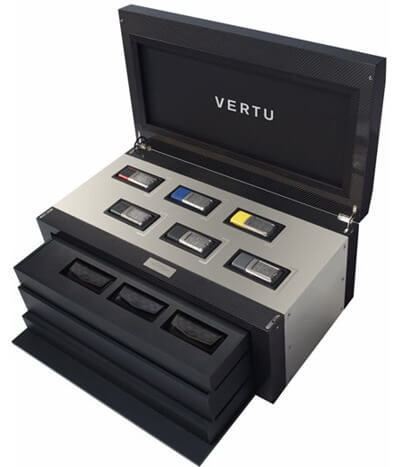 Набор мобильных телефонов Racetrack Legends от Vertu. Фото.