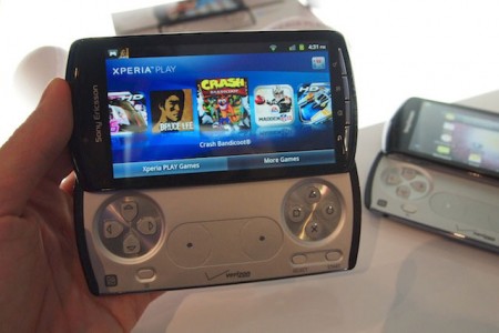 Sony Ericsson раздает чытыре новых игры для Xperia Play. Фото.
