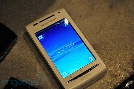 Sony Ericsson Xperia X8 выйдет в США по цене в $300. Фото.
