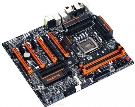 GIGABYTE анонсировала материнскую плату Z77X-UP7 с 37-фазным питанием и компонентами Ultra Durable 5. Фото.
