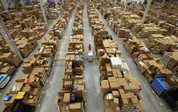 Склад интернет-магазина Amazon - 1