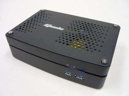 Мини-ПК Giada B170 основан на базе CPU Celeron 867. Фото.