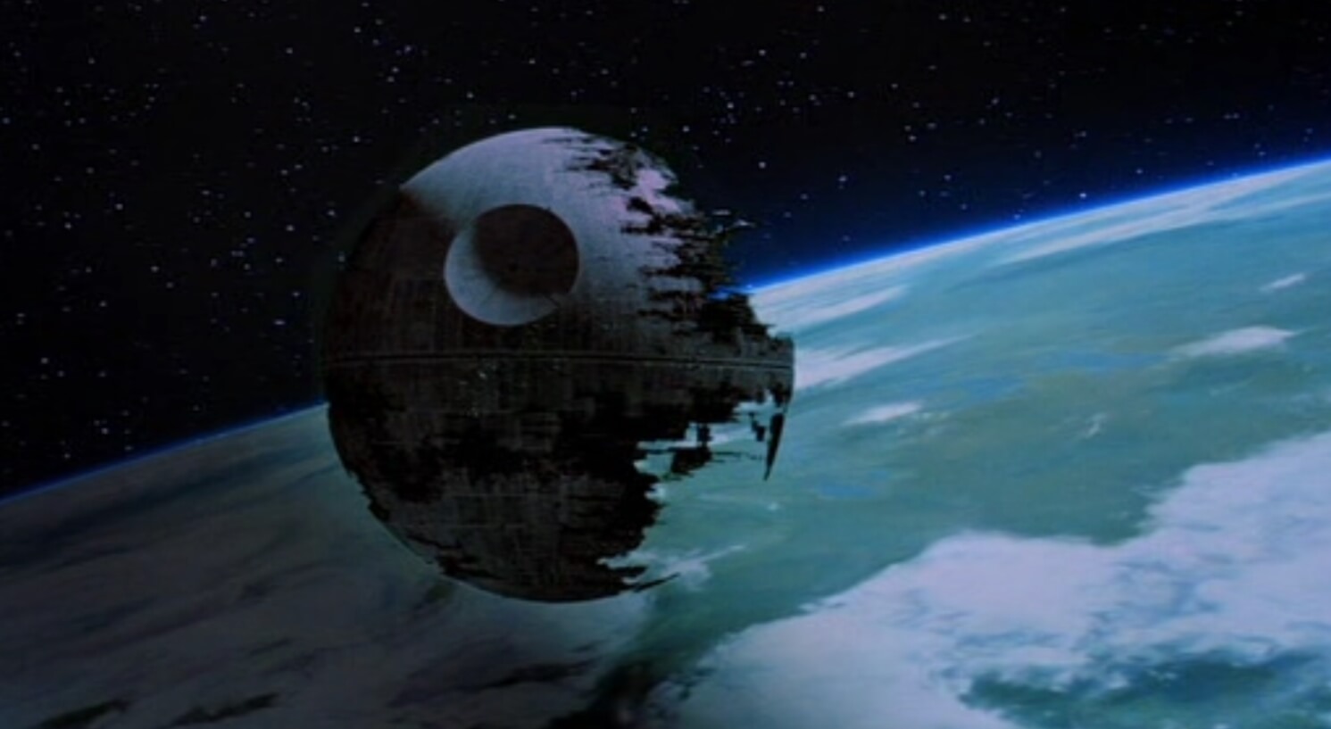 Белый Дом США отказал в строительстве «Звезды смерти». Слишком дорого. Звезда смерти из «Звездных войн». Фото.