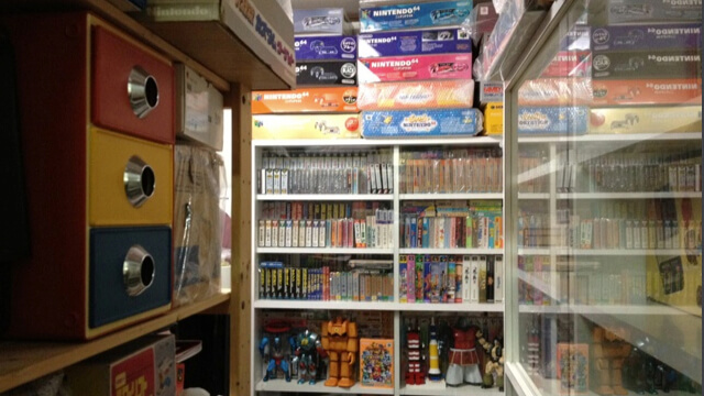 #галерея | Японец собрал одну из крупнейших в мире коллекций продукции Nintendo. Фото.
