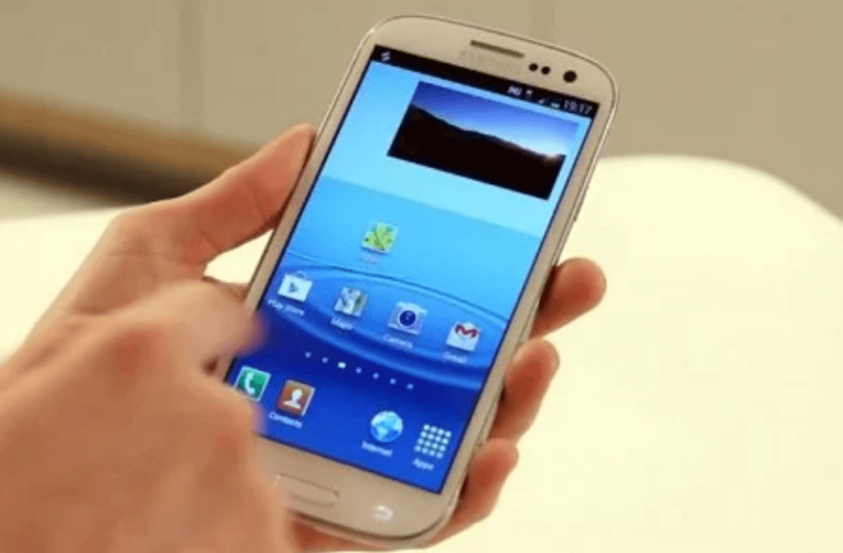 Каким должен быть Galaxy S IV, чтобы не бояться нового iPhone.. Фото.