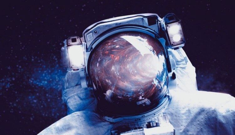 Мертвый космонавт. Был ли Юрий Гагарин первым космонавтов? Фото.