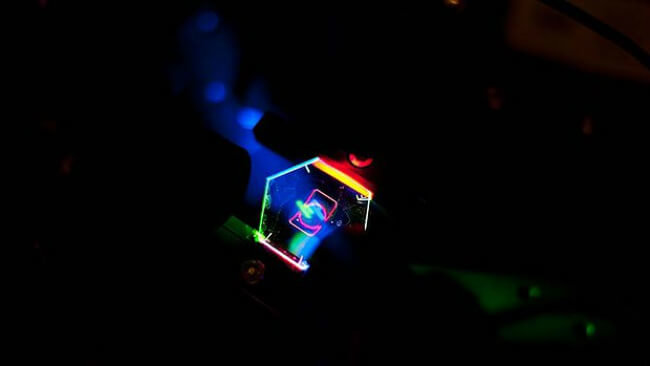 HP адаптировала Glasses-free 3D для смартфонов. Фото.