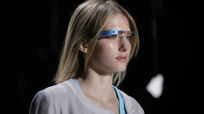 Google Glass будут производиться в Америке. Фото.
