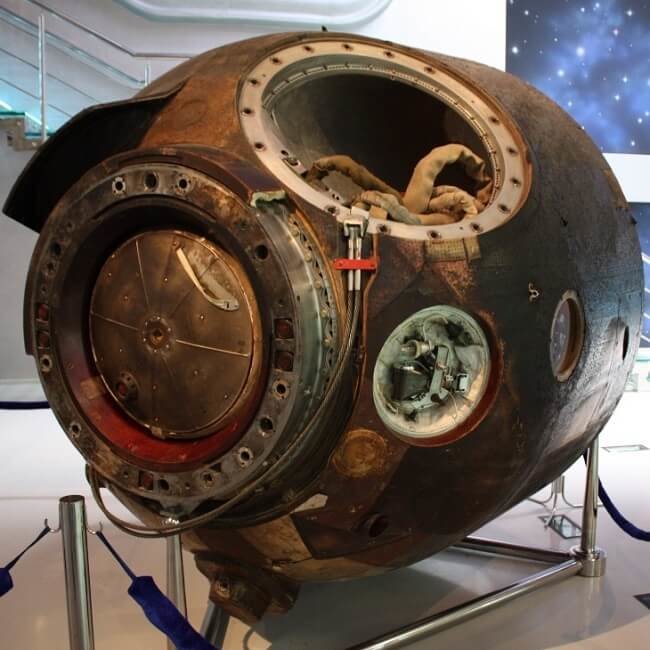 Космос по другую сторону иллюминатора. Фото.