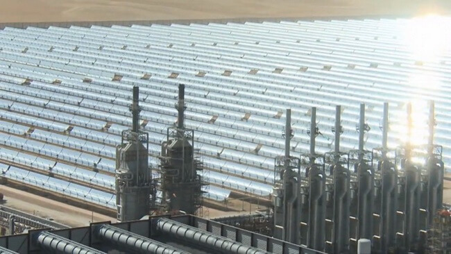 В ОАЭ построили крупнейшую в мире станцию по сбору солнечной энергии. Фото.