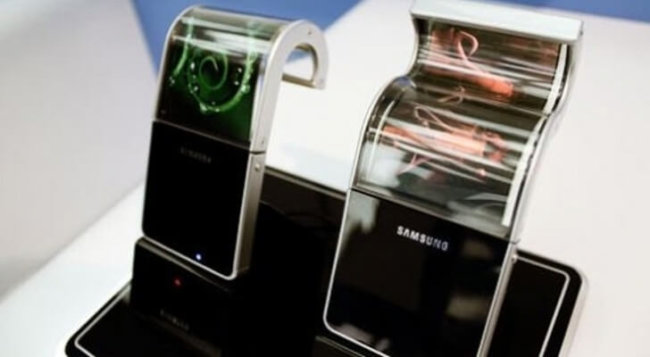 Samsung решила задержать производство гибких OLED-дисплеев. Фото.