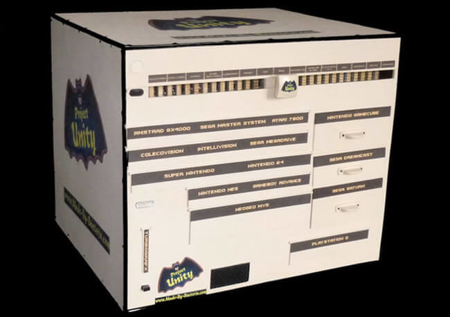 Франкенштейн-моддинг: 15 игровых консолей в одной коробке. Фото.