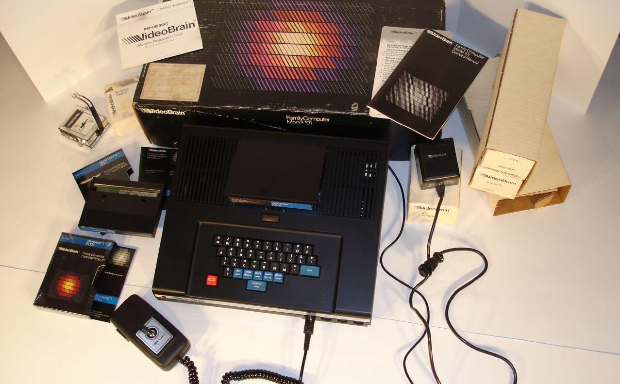 Раньше игровые компьютеры выглядели именно так. Фото.